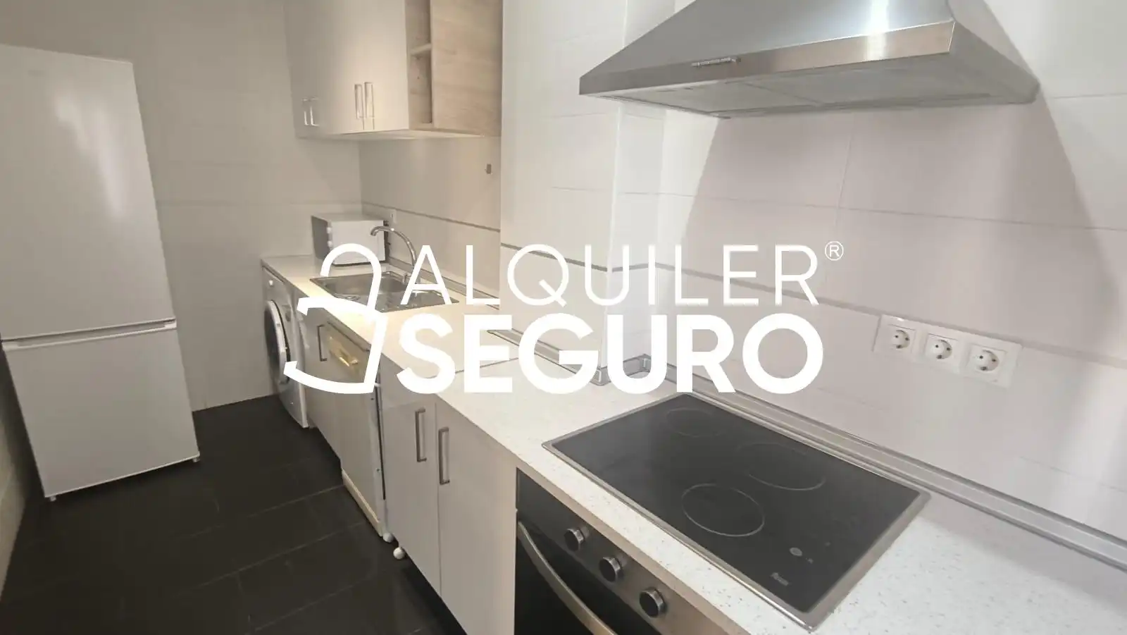 Cocina de Piso de alquiler en Sevilla con Aire acondicionado