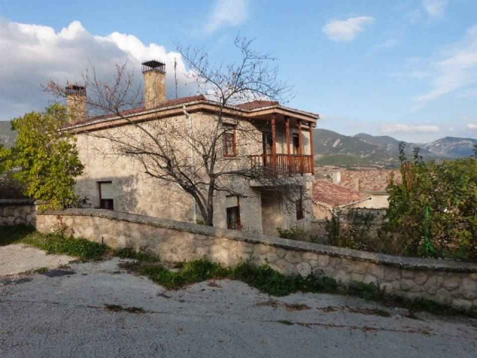 Exterior view of House or chalet for sale in Merindad de Valdivielso  with Heating, Private garden and Terrace