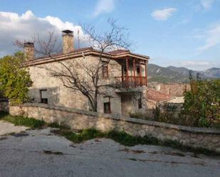 Vista exterior de Casa o xalet en venda en Merindad de Valdivielso amb Calefacció, Jardí privat i Terrassa