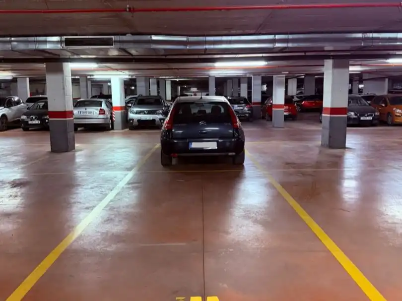 Parking of Garage for rent in Centro ciudad