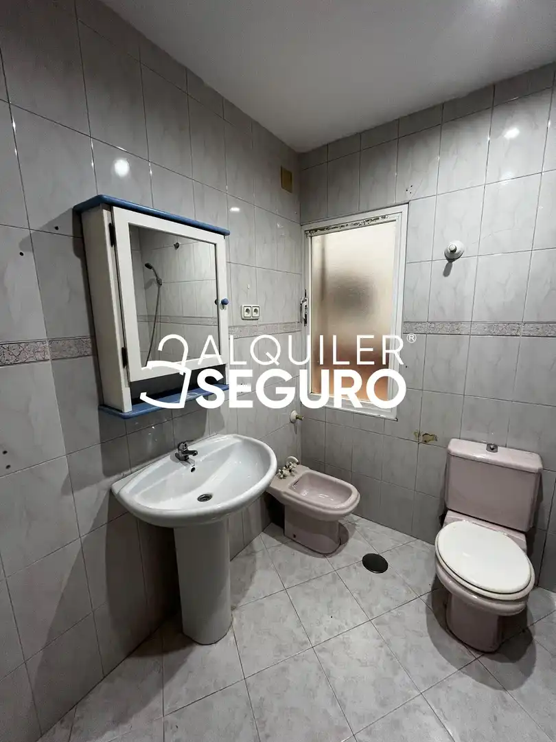Bany de Pis de lloguer en Torrelavega 