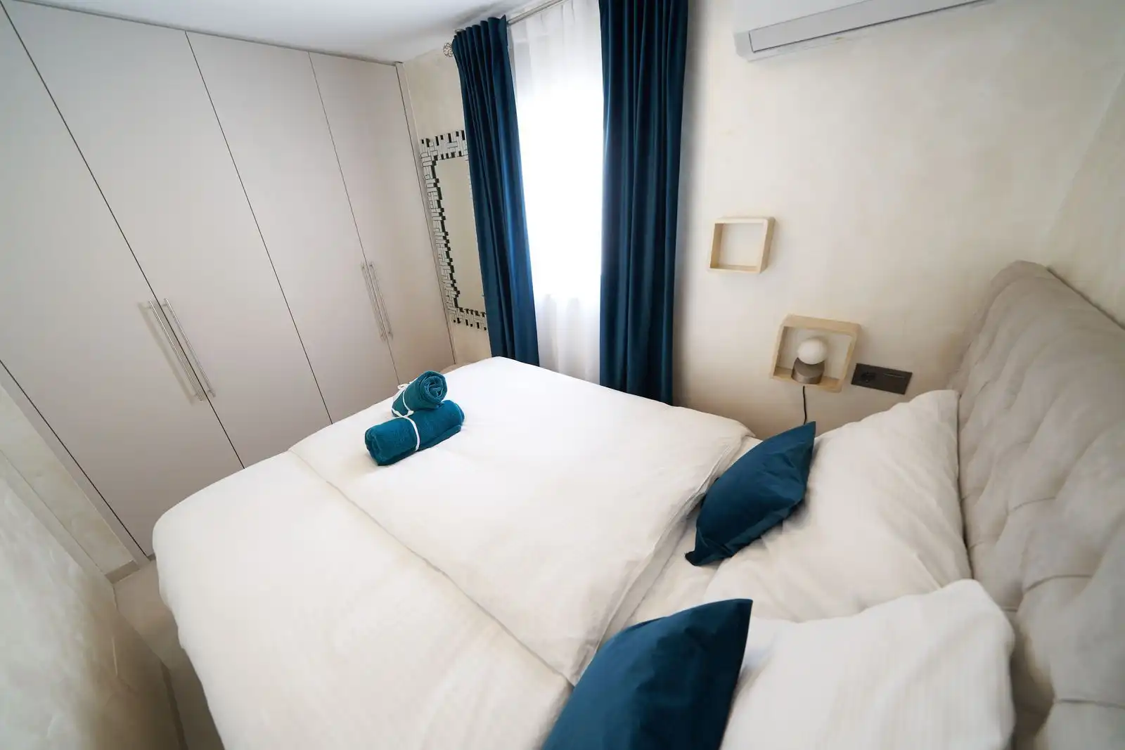Habitación de Piso en venta en Marbella con Aire acondicionado, Amueblado y Microondas