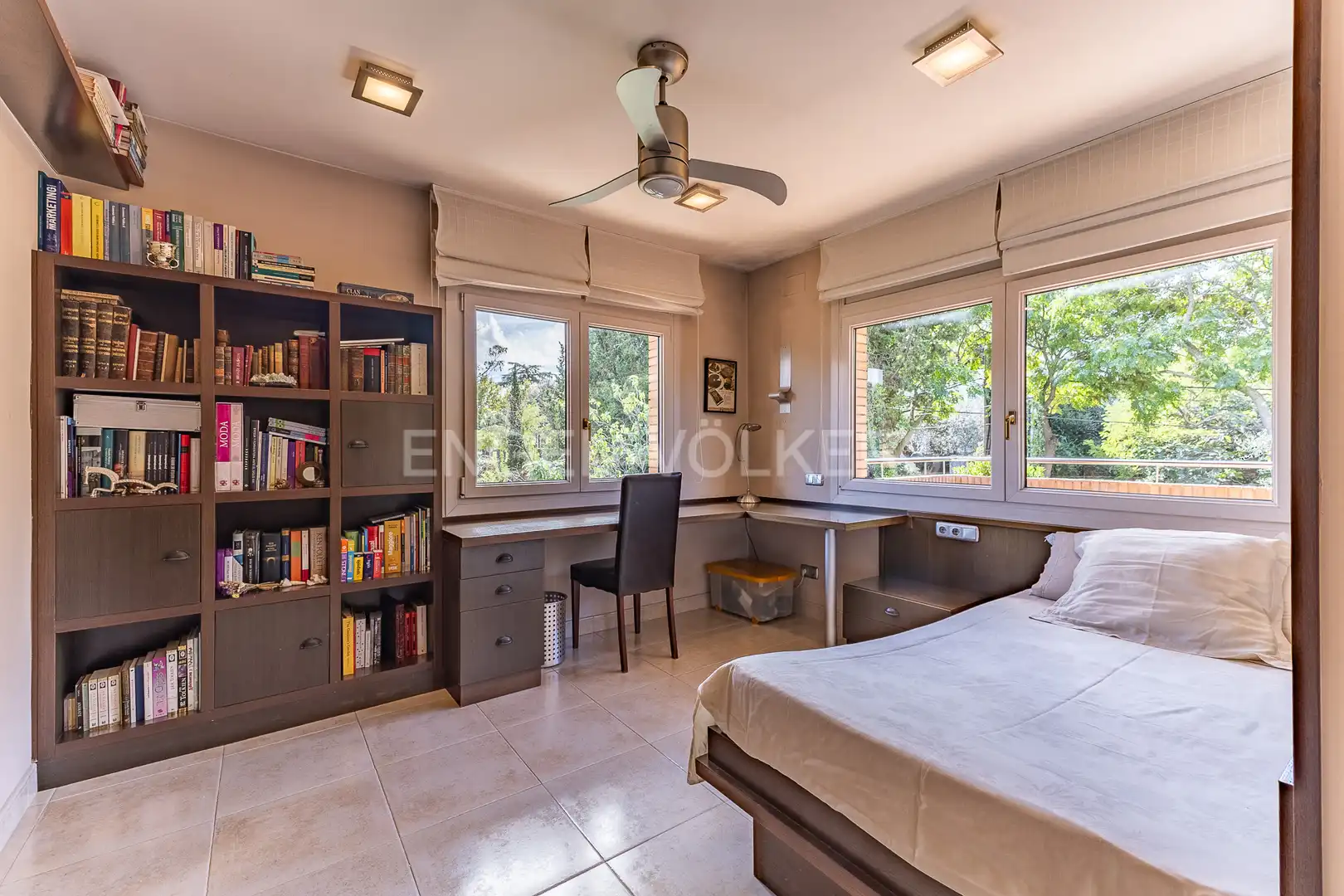 Habitación de Casa o chalet de alquiler en Sant Cugat del Vallès con Calefacción, Jardín privado y Piscina