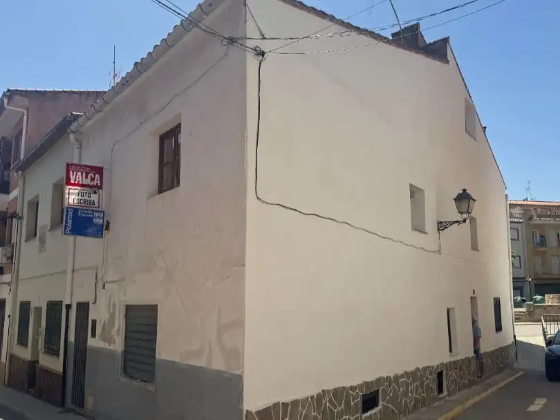 Vista exterior de Casa o xalet en venda en Ayora amb Terrassa