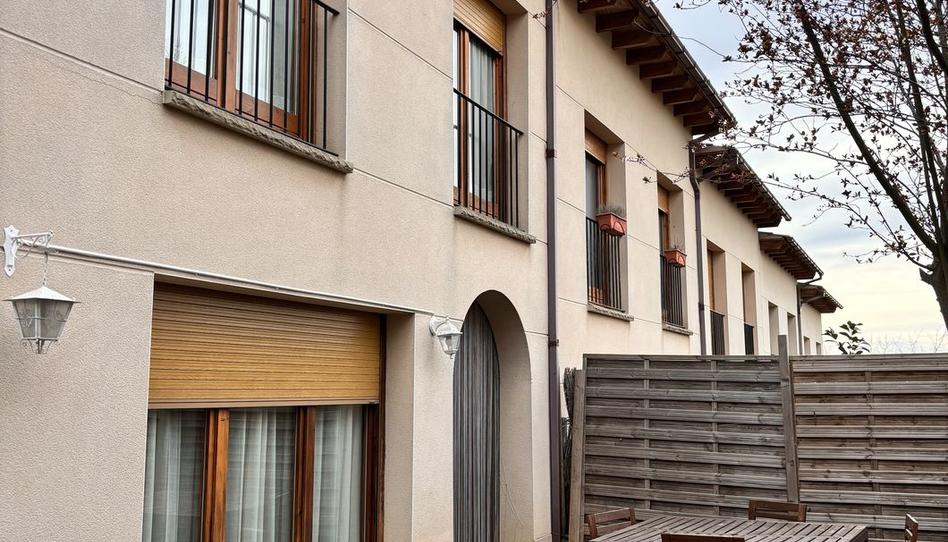 Foto 1 de Casa adosada en venda a Carrer Esteve Torrentó, 26, Castellcir, Barcelona