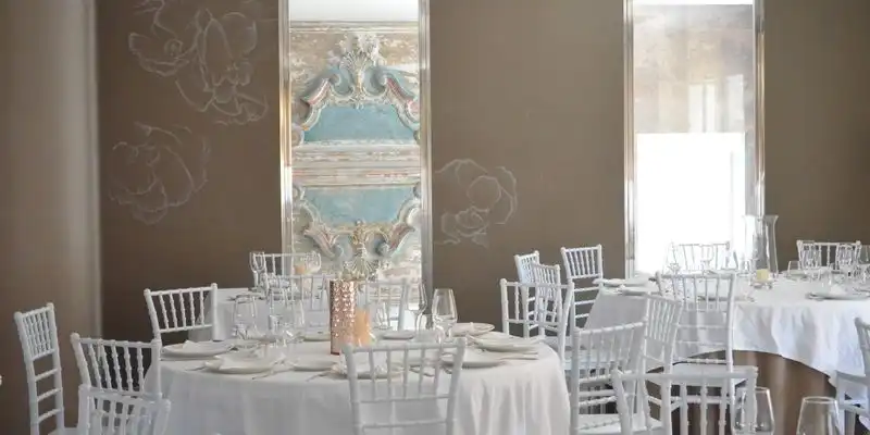 Comedor de Edificio en venta en Casariche con Alarma