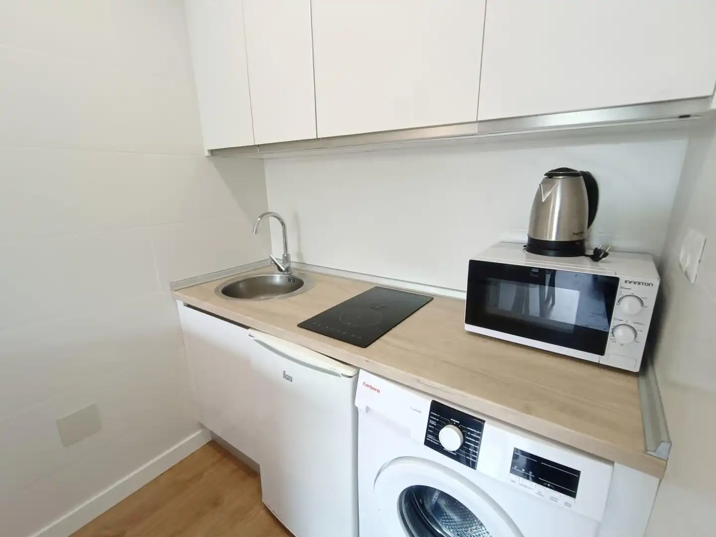 Cuina de Apartament en venda en Benalmádena amb Aire condicionat, Jardí privat i Terrassa