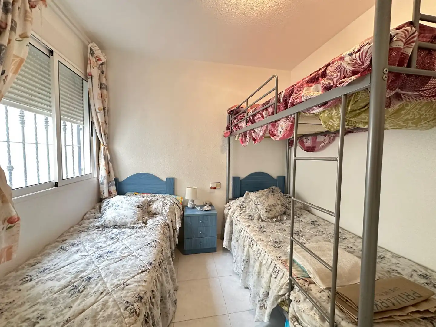 Dormitori de Apartament en venda en Orihuela amb Piscina i Moblat