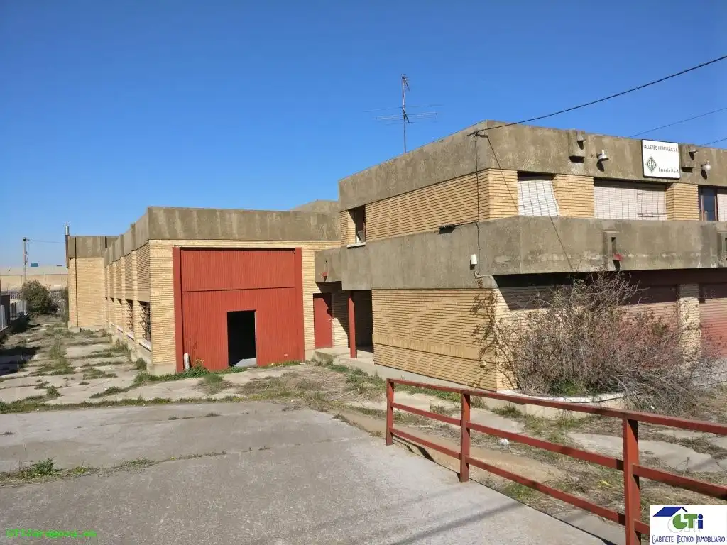 Vista exterior de Residencial en venda en Zaragoza