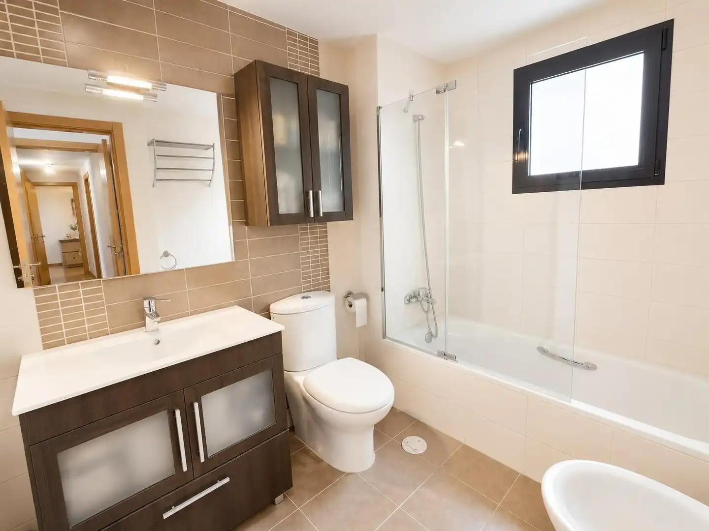 Wohnung zur Miete in Calle Poetisa Alfonsina Domínguez, El Cónsul - Ciudad Universitaria - El Romeral