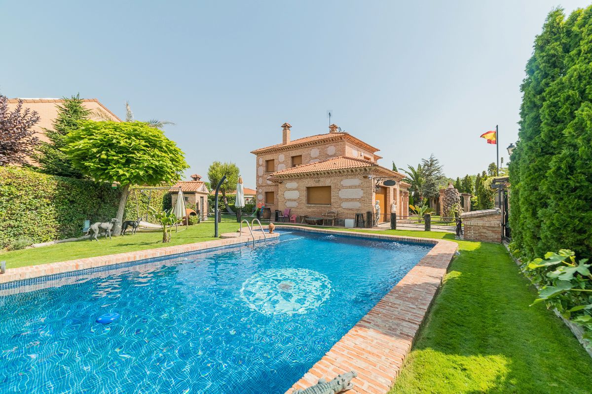 Garden of House or chalet for sale in Griñón  with Air Conditioner, Heating and Private garden