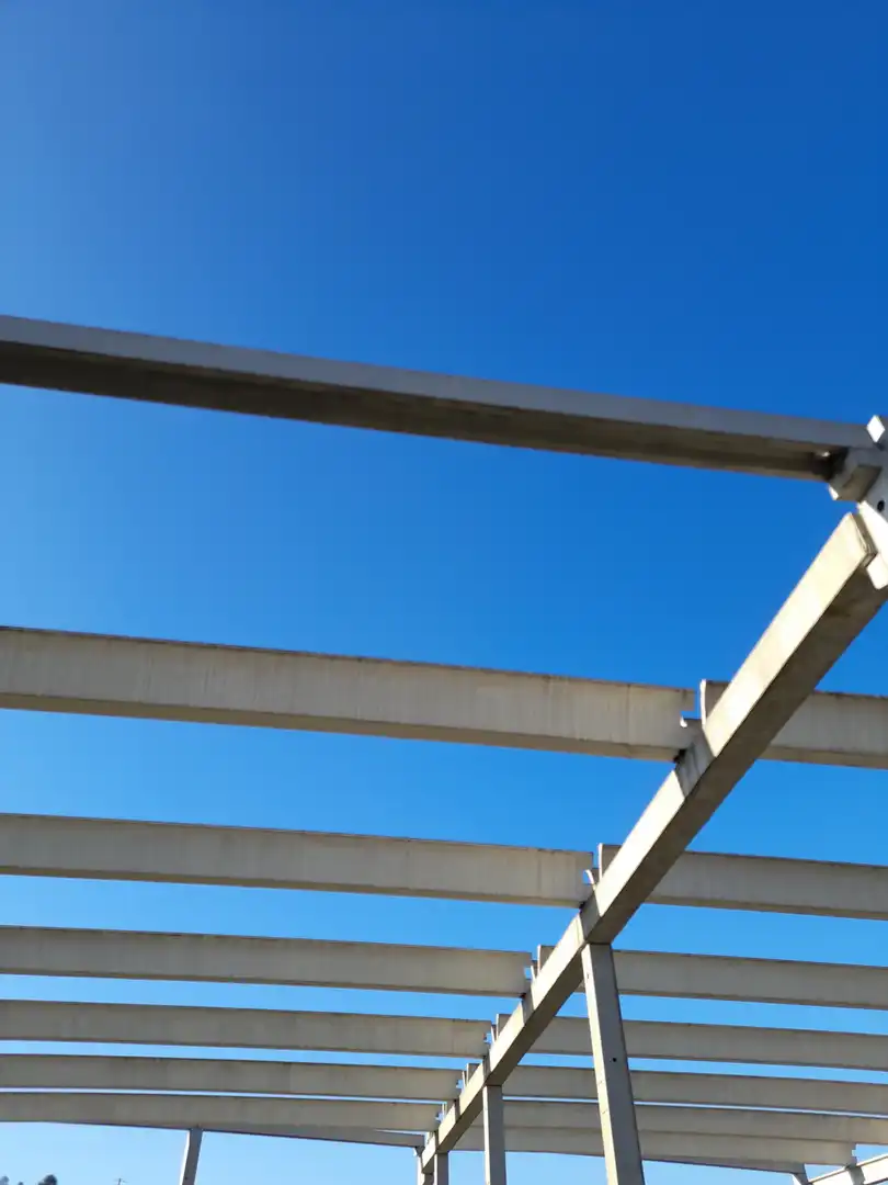 Außenansicht von Fabrikhallen zum Verkauf in El Pont de Vilomara i Rocafort