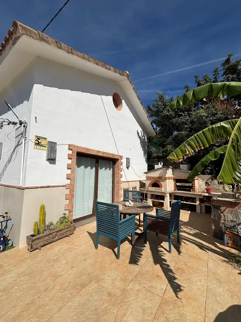 Terrassa de Finca rústica en venda en Estepona amb Jardí privat