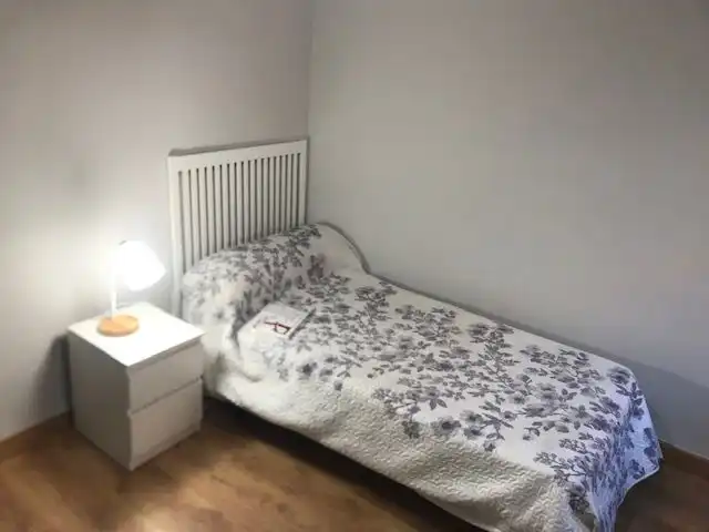 Dormitori de Pis de lloguer en Ave María