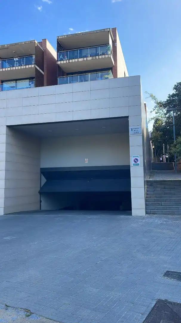 Einzelparkplatz mit Aufzug zum Verkauf in Avinguda de la Clota 21, imagen 5