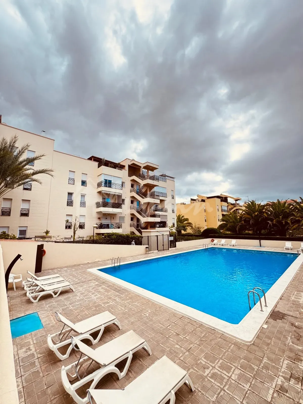 Piscina de Apartament en venda en San Miguel de Abona amb Calefacció