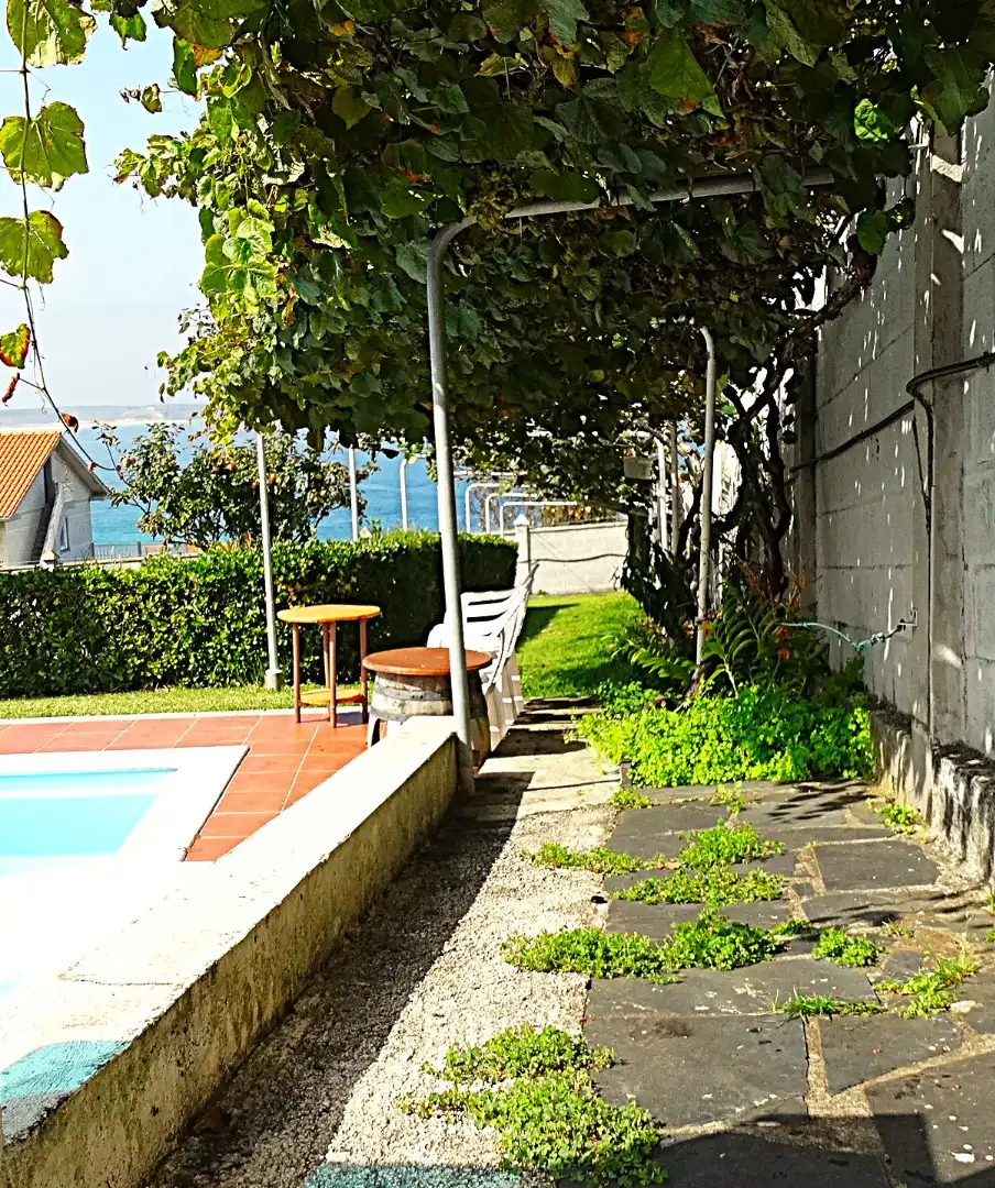 Jardí de Casa o xalet en venda en Valdoviño amb Calefacció, Jardí privat i Parquet