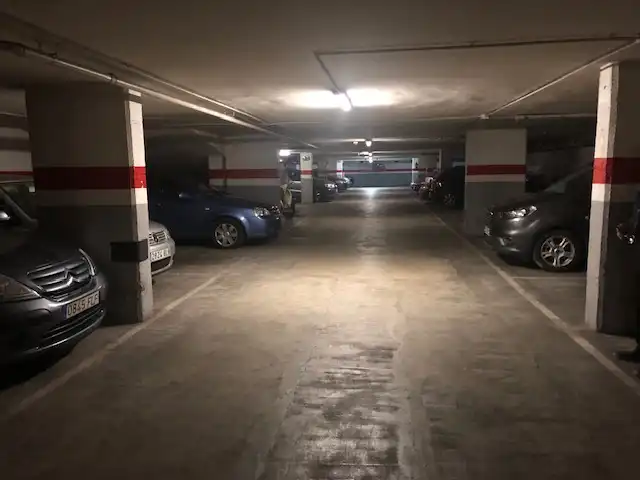 Motorradstellplatz zur Miete in Carrer del Rosselló 424, imagen 2