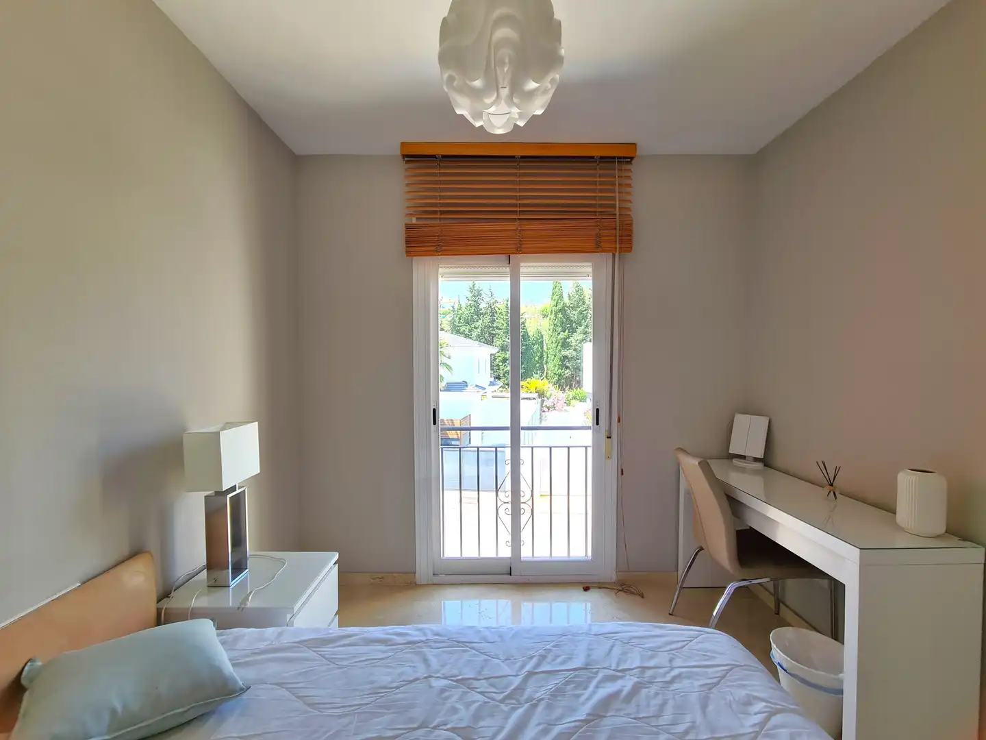 Bedroom of Detached homes for sale in Estepona  with Air Conditioner, Private garden and Terrace