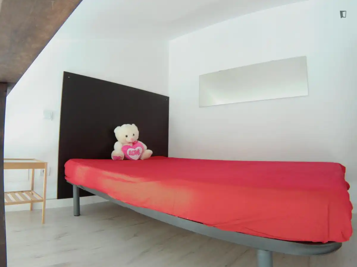Estudio de alquiler en Valdeacederas