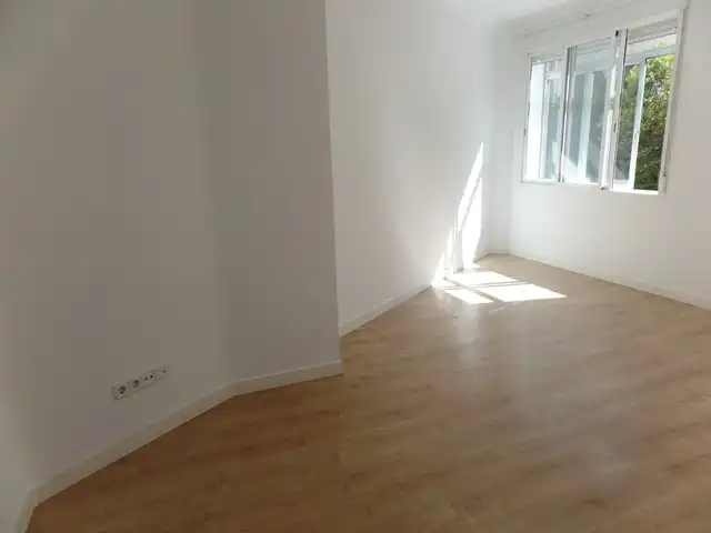Habitación de Piso en venta en Madrid con Calefacción, Horno y Lavadora