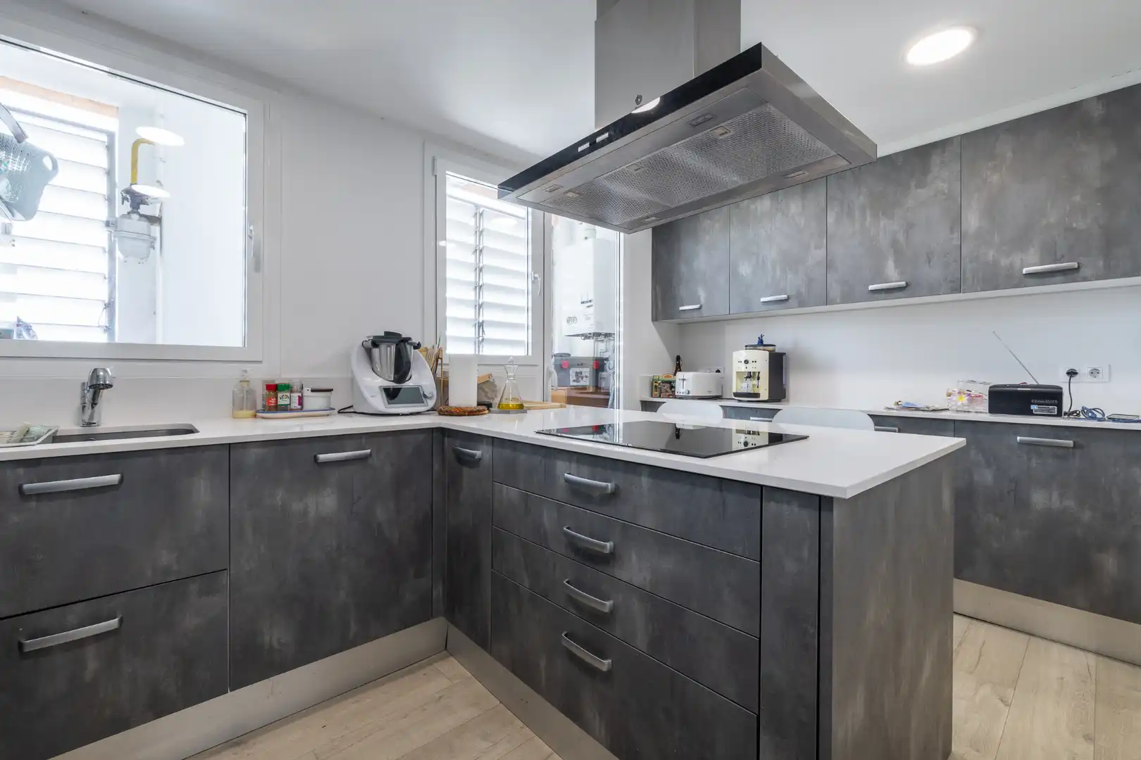 Cocina de Piso en venta en Sant Cugat del Vallès con Aire acondicionado, Calefacción y Parquet