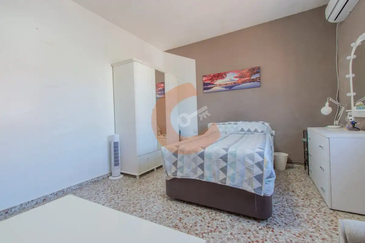 Dormitori de Casa o xalet en venda en Santa Oliva amb Jardí privat, Terrassa i Traster