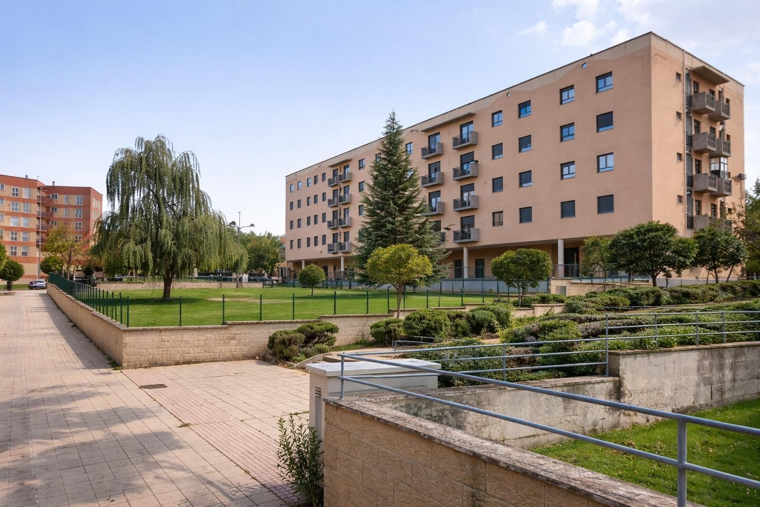 Vista exterior de Piso en venta en Salamanca Capital con Balcón