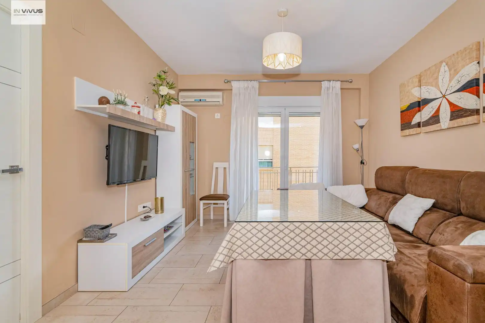 Sala de estar de Piso para compartir en Granada con Aire acondicionado, Calefacción y Terraza