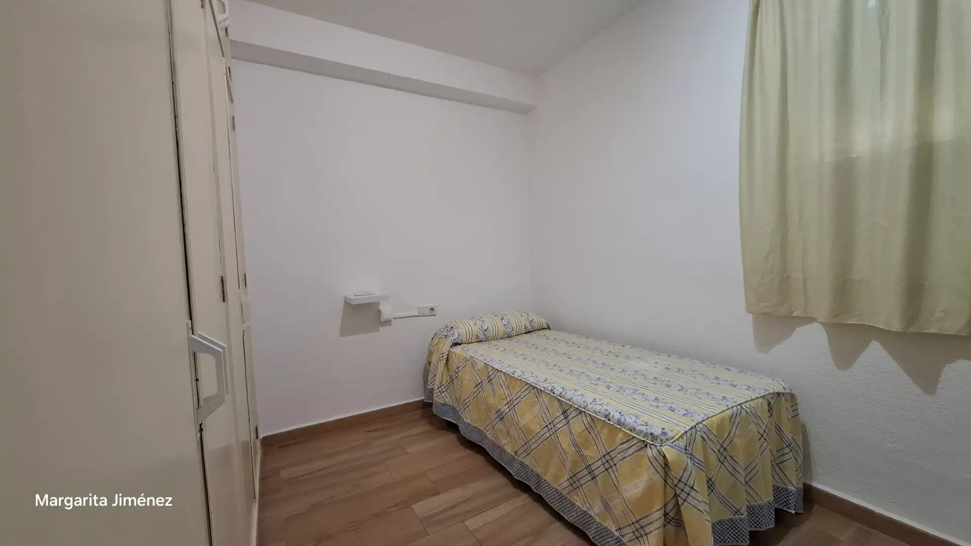 Bedroom of Flat for rent in Córdoba  with Air Conditioner, Terrace and Furnished