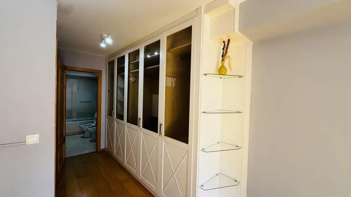 Wohnung zum Verkauf in Zaragoza mit Klimaanlage, Heizung und Parkett