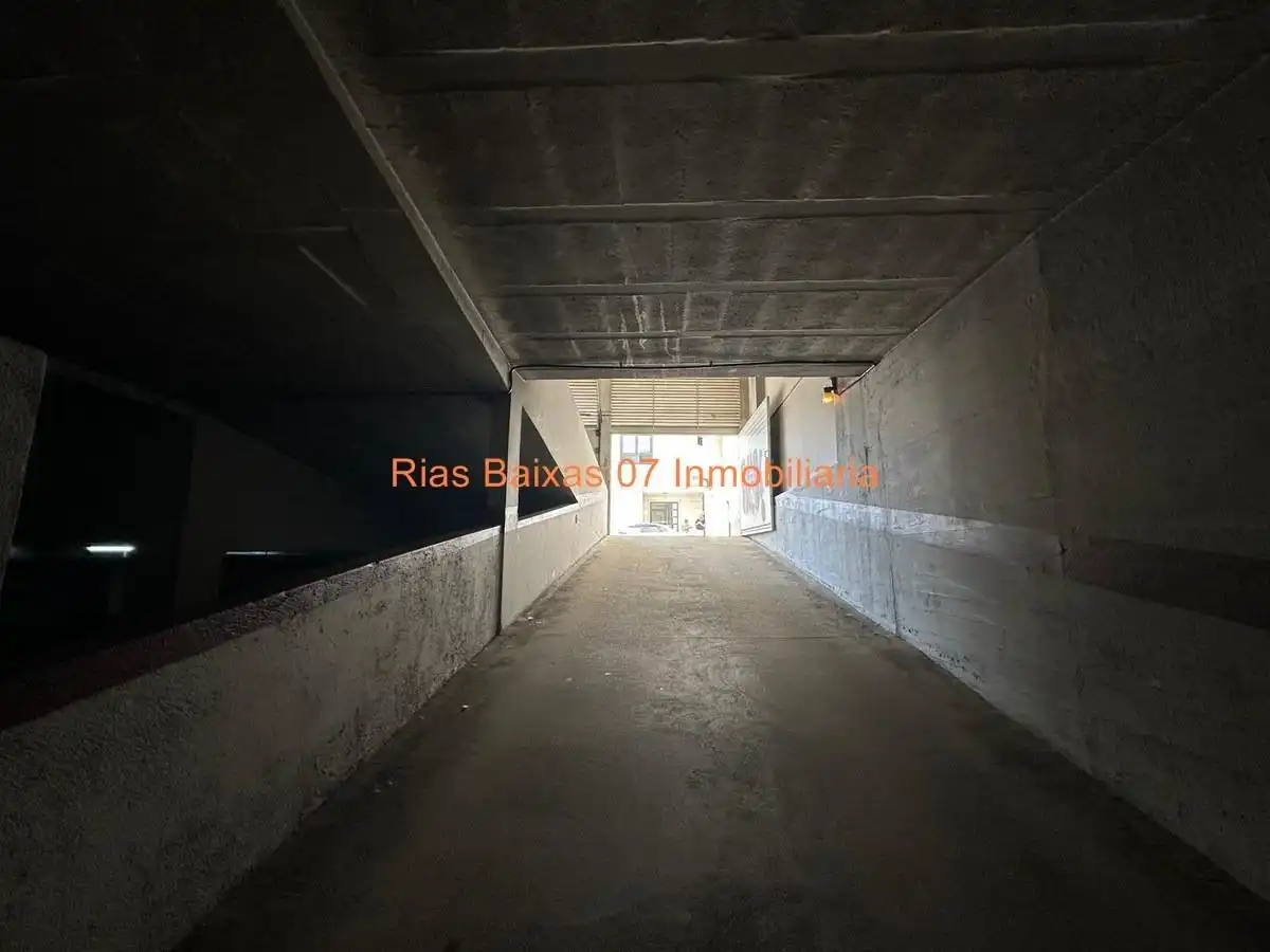 Vista exterior de Piso en venta en Vigo  con Calefacción