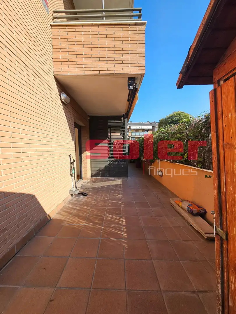 Planta baja en venta en Mira-sol