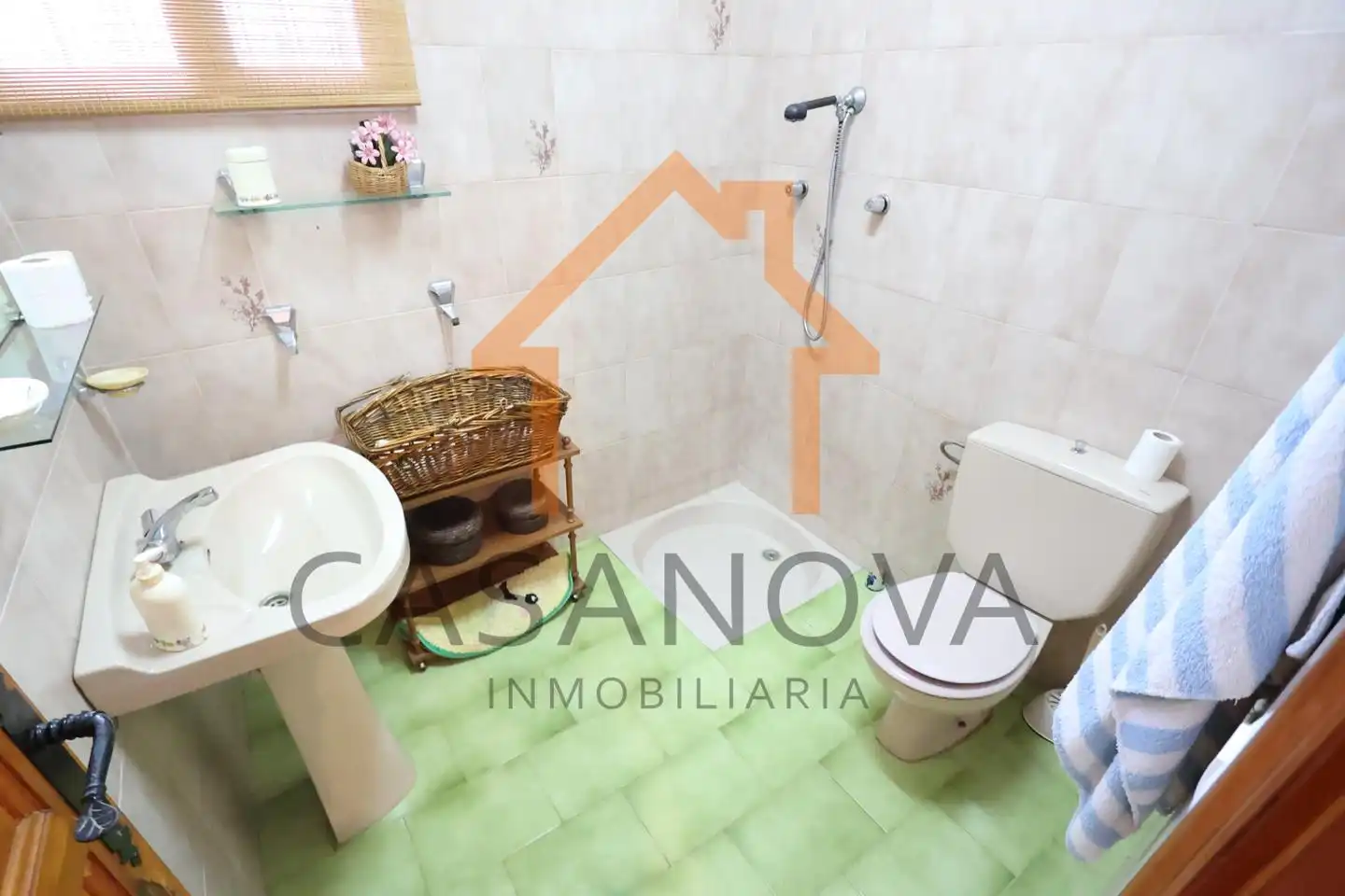 Baño de Casa o chalet en venta en Cotes con Jardín privado, Terraza y Piscina