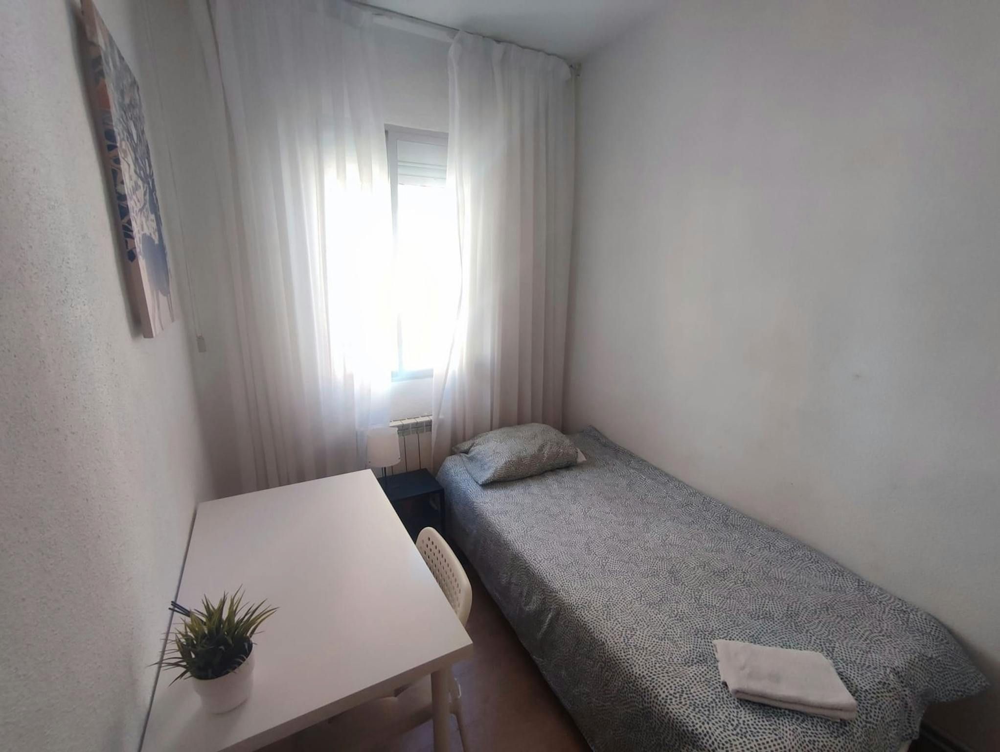 Flat to share in N/A, Numancia