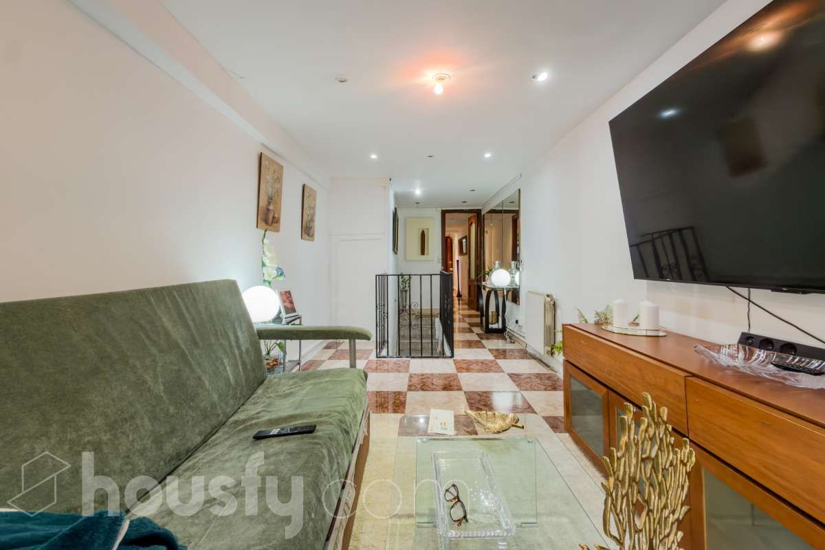 Living room of Planta baja for sale in  Barcelona Capital  with Air Conditioner, Heating and Furnished