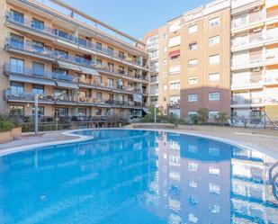 Swimming pool of Flat for sale in  Barcelona Capital  with Air Conditioner, Heating and Parquet flooring