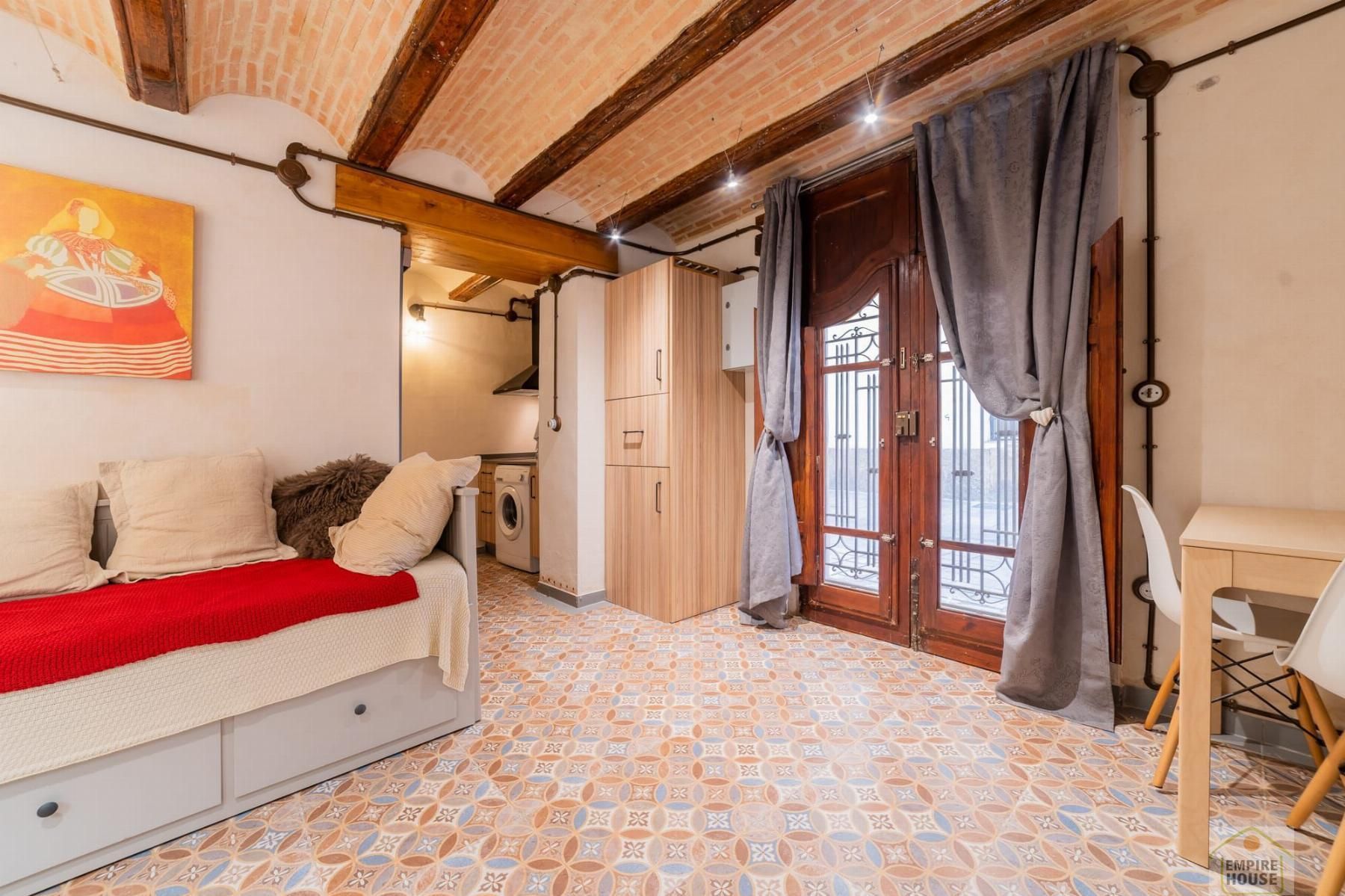 Dormitori de Estudi de lloguer en  Valencia Capital amb Moblat