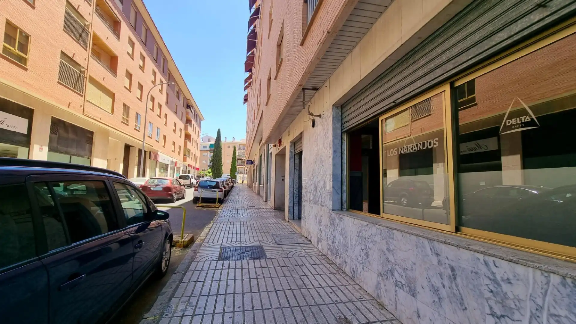 Vista exterior de Local en venda en Badajoz amb Moblat