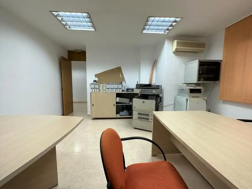 Oficina de alquiler en Centro
