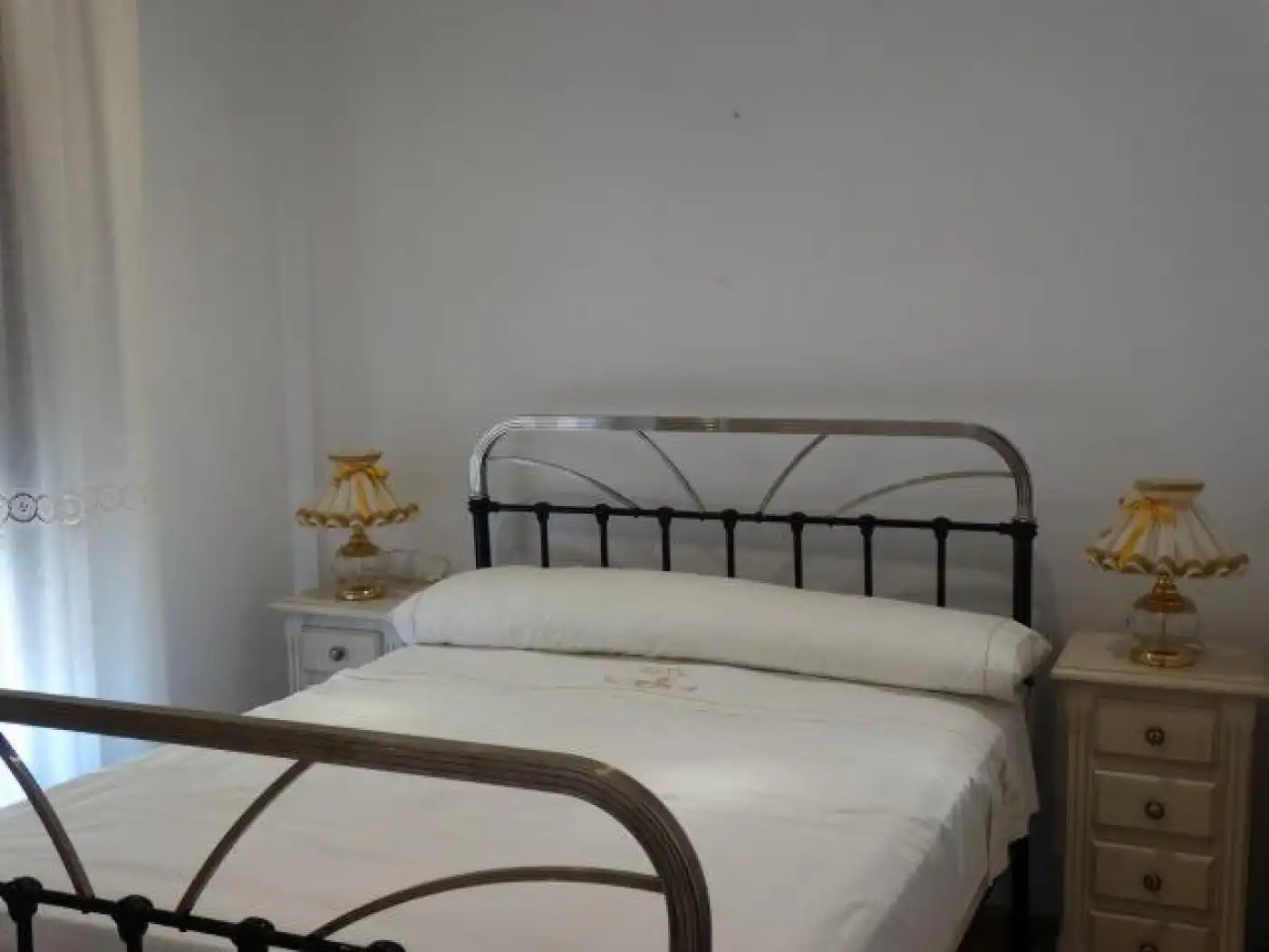 Dormitori de Casa o xalet en venda en Villanueva del Rosario amb Aire condicionat, Terrassa i Moblat