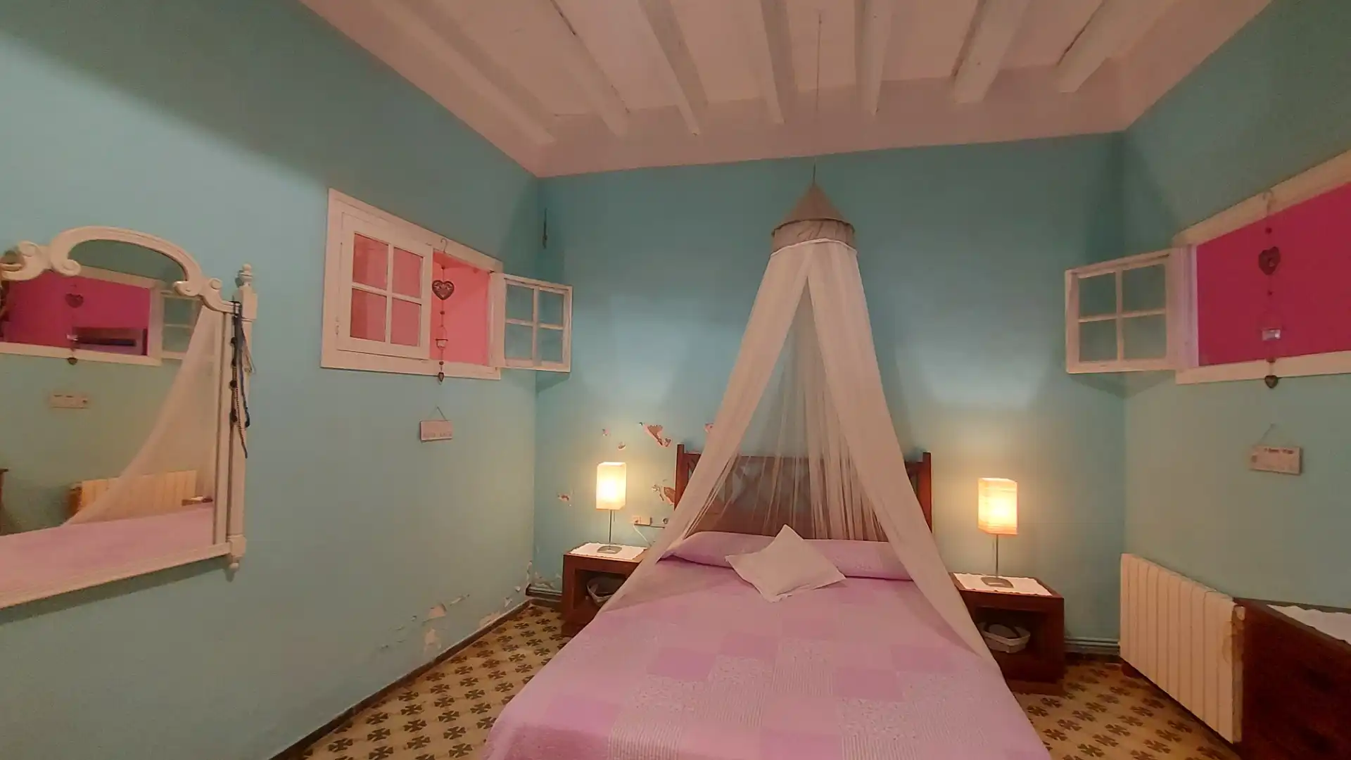 Habitación de Casa adosada en venta en Caldes d'Estrac con Calefacción, Parquet y Amueblado