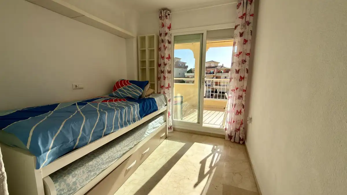 Apartamento con piscina en venta en Torrequebrada, imagen 4