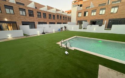 Swimming pool of Single-family semi-detached for sale in Sabadell  with Air Conditioner, Heating and Private garden