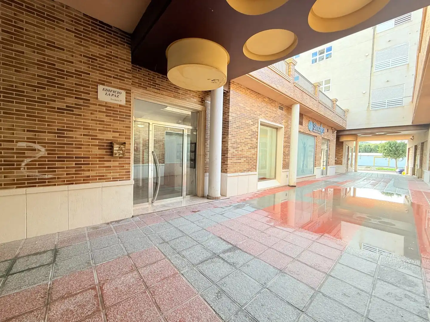 Außenansicht von Wohnung zum Verkauf in Santomera mit Terrasse, Abstellraum und Balkon