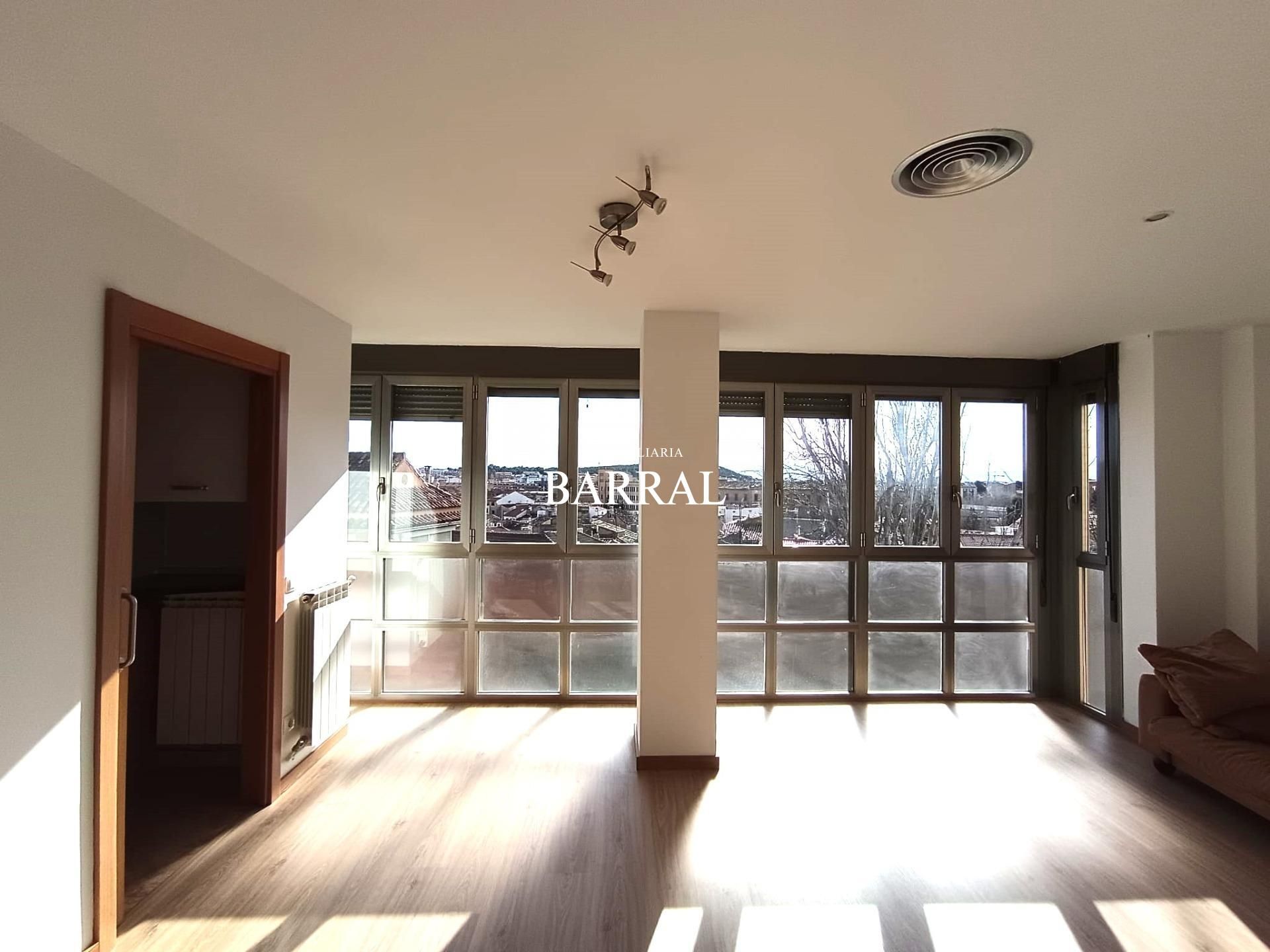 Duplex for sale in Tudela  with Heating and Parquet flooring