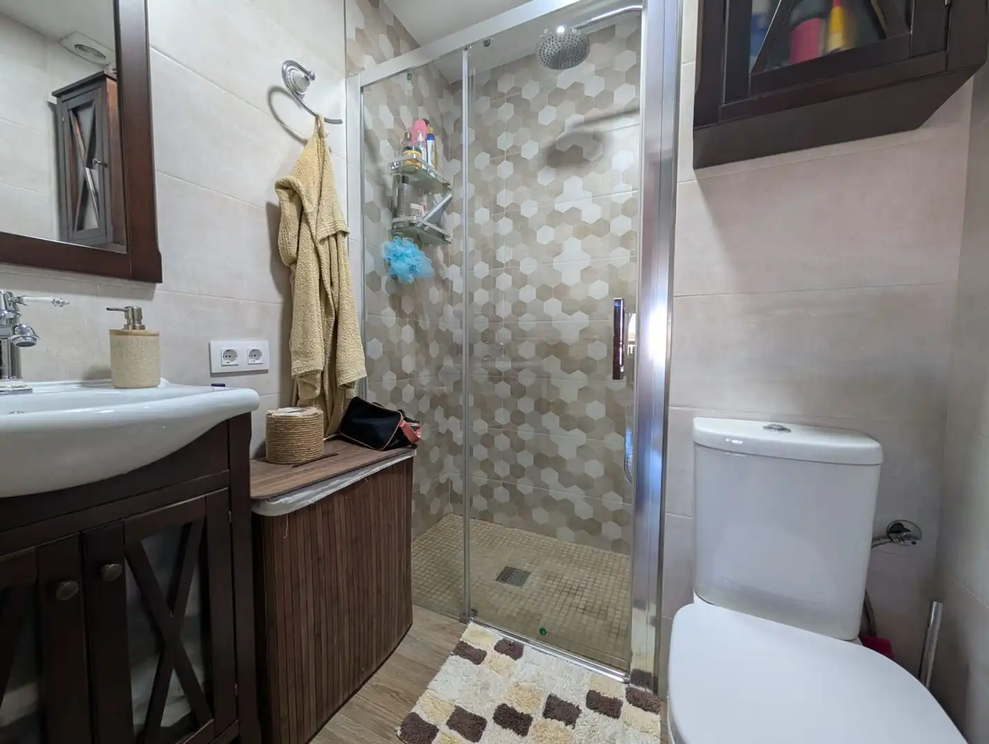 Baño de Piso en venta en Huelva con Aire acondicionado