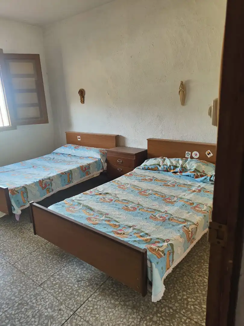 Dormitori de Finca rústica en venda en Cortes y Graena amb Jardí privat, Terrassa i Piscina