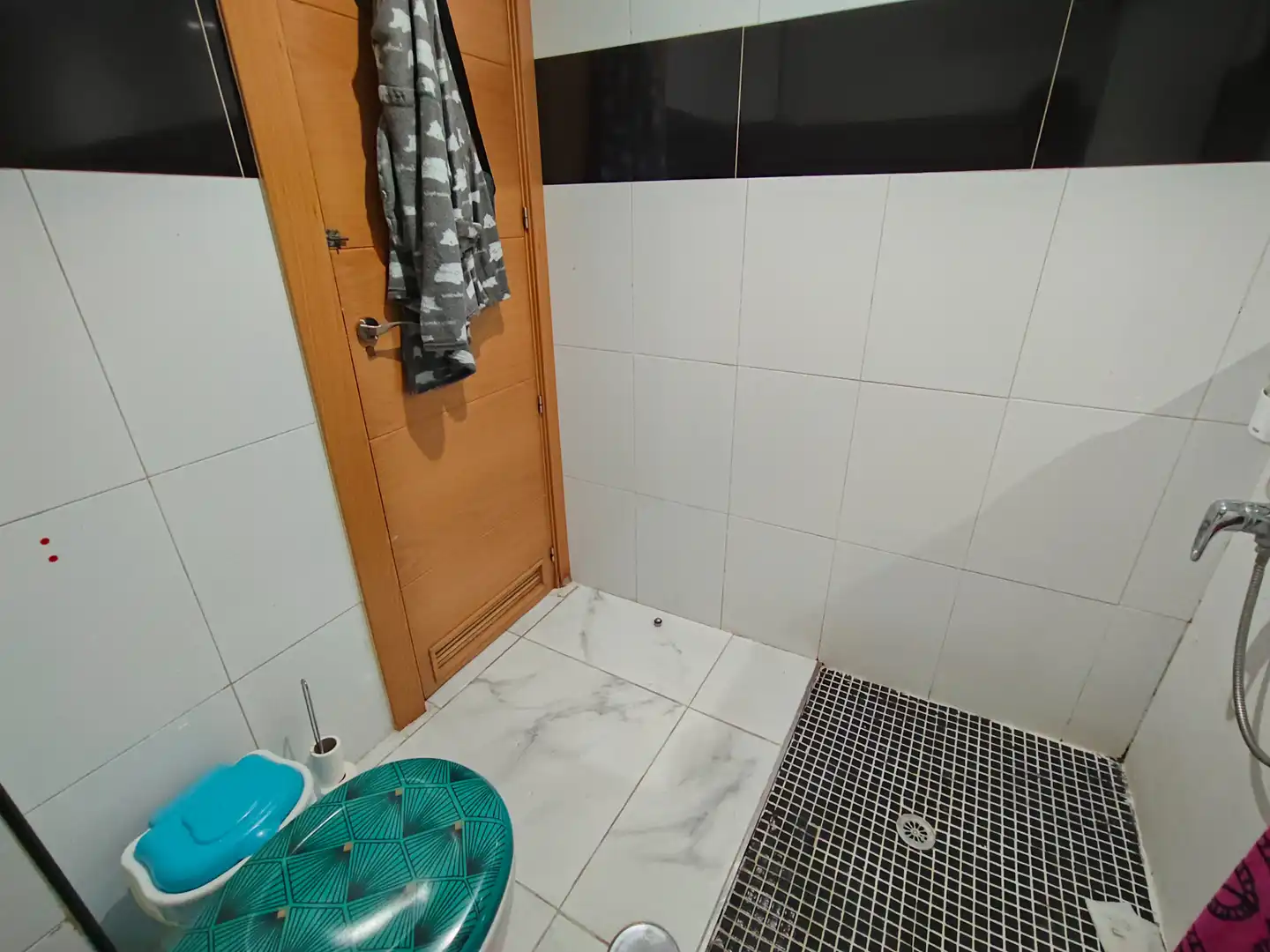 Baño de Casa adosada en venta en Alhendín con Aire acondicionado, Amueblado y Balcón