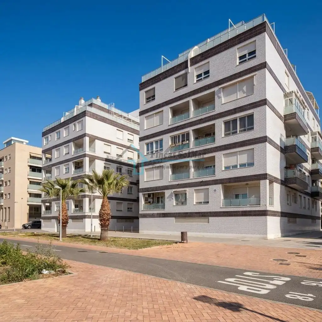 Vista exterior de Apartament en venda en Castellón de la Plana / Castelló de la Plana amb Terrassa